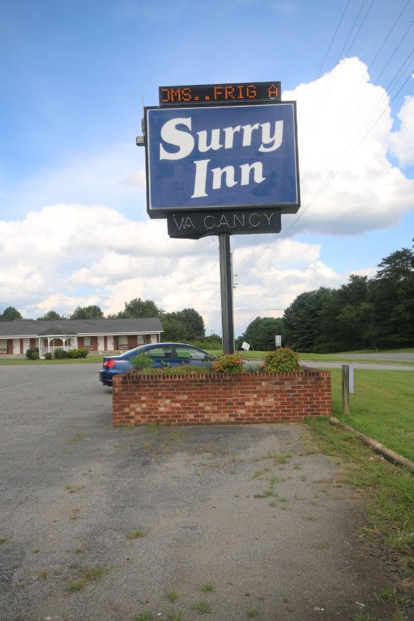 Surry Inn - Dobson Exterior foto